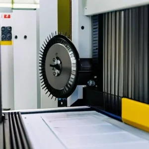 Первичная настройка форматно-раскроечного станка: что влияет на точность с первого дня