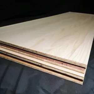 Какие свойства поверхности ДСП особенно важны для кромления и сборки